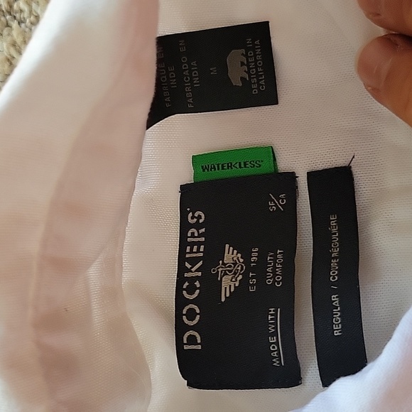 DOCKERS white OXFORD Men's Shirt, Regular fit, NWT size M. - Picture 3 of 5